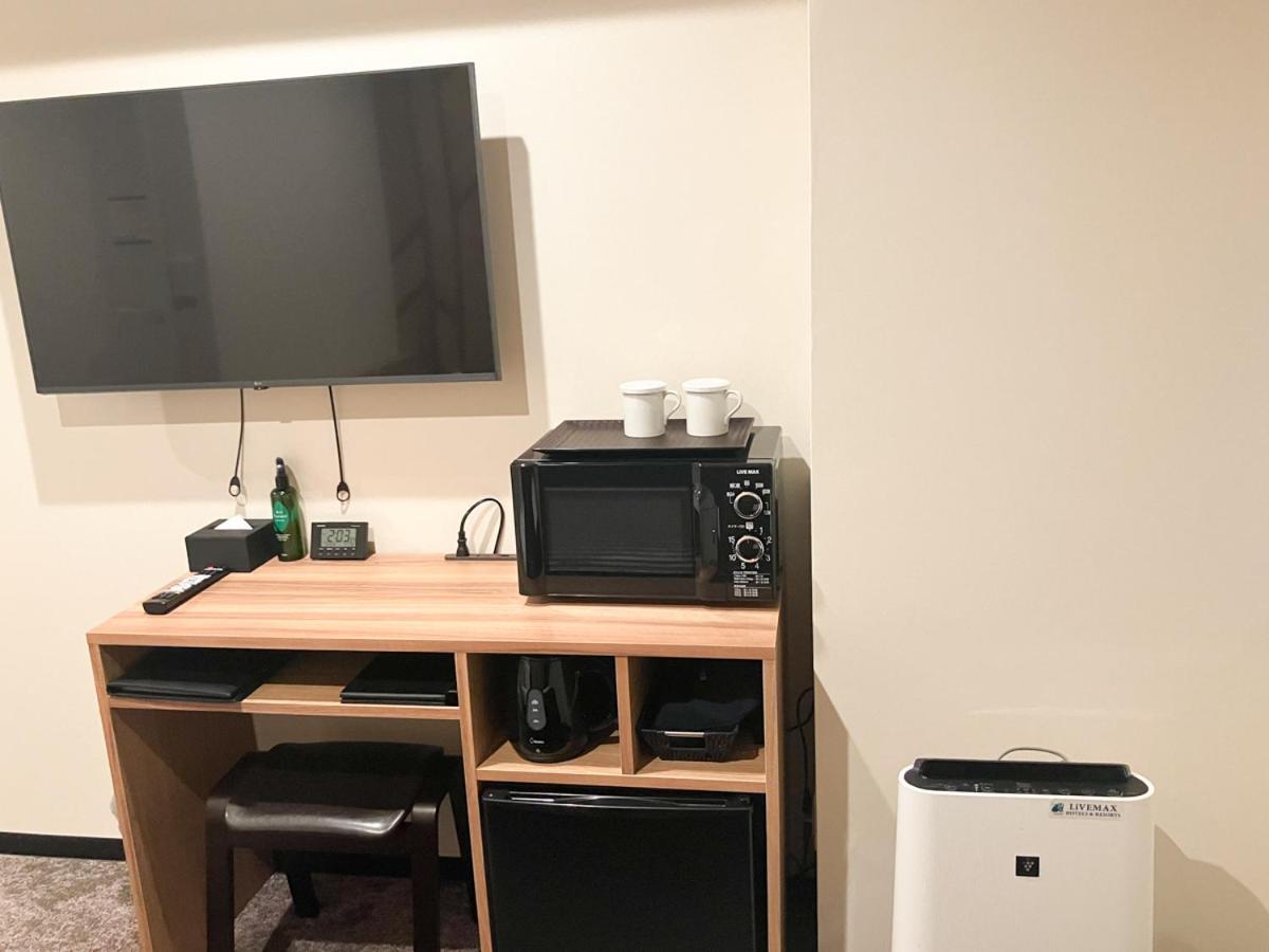 Hotel Livemax Budget Hiratsuka Ekimae Екстер'єр фото