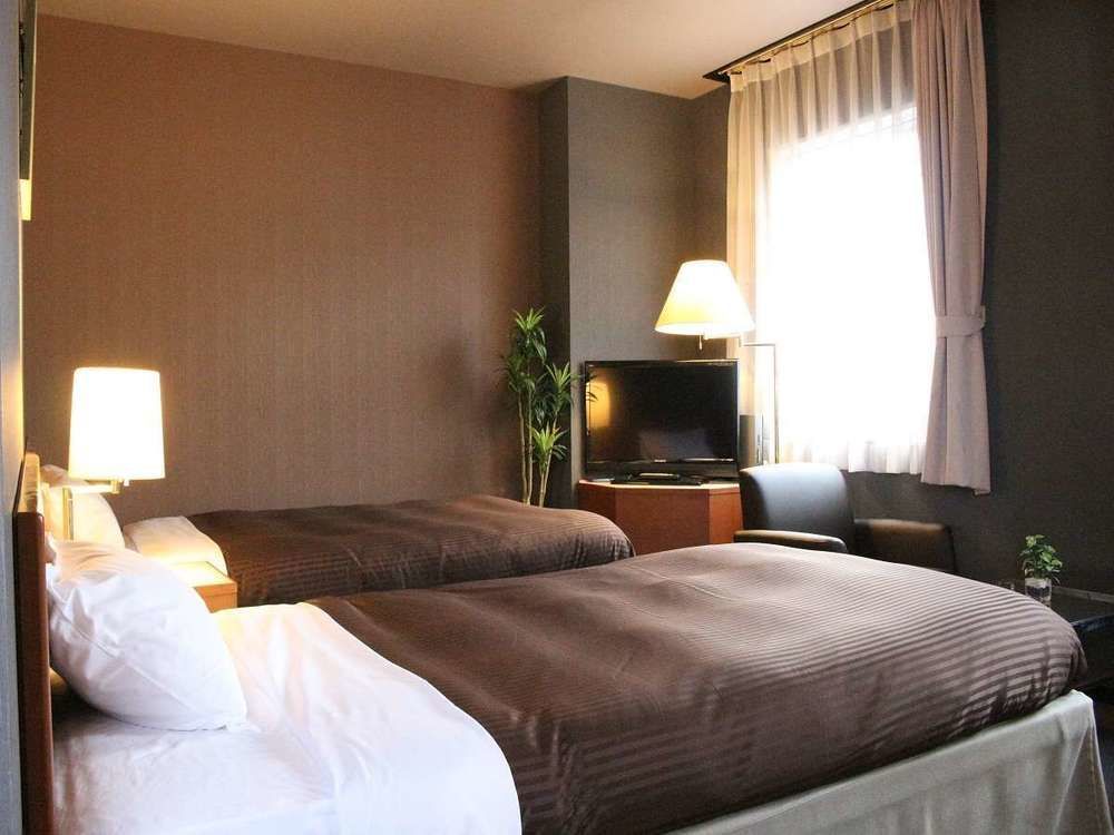 Hotel Livemax Budget Hiratsuka Ekimae Екстер'єр фото