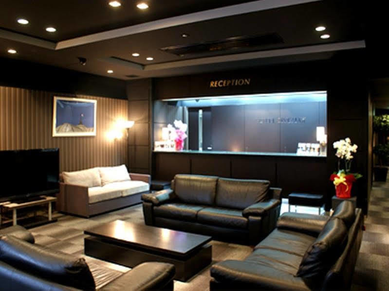 Hotel Livemax Budget Hiratsuka Ekimae Екстер'єр фото